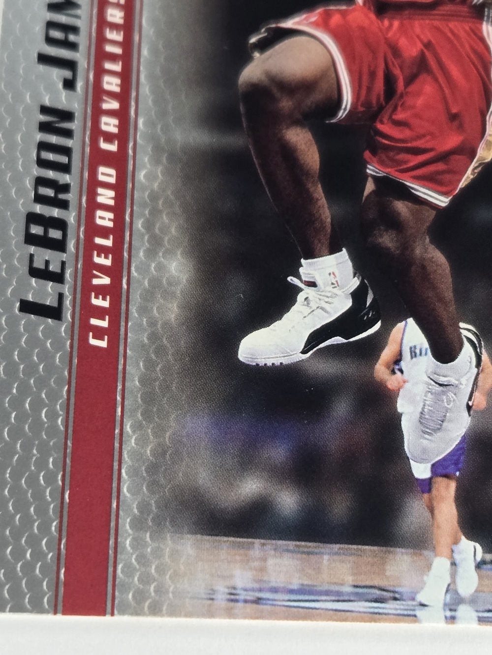 LeBron James Rookie Basketball Card Phenominal Beginning Red Jersey Cavaliers - Picture 3 of 15